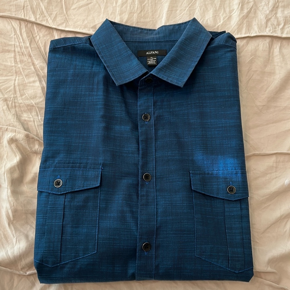 Men’s Alfani Blue shirt